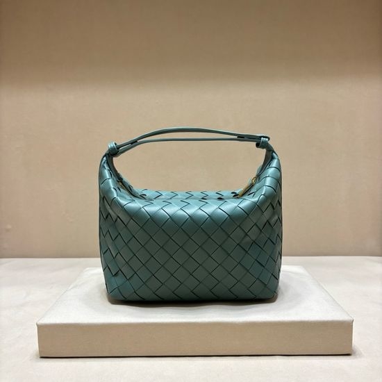 Bottega Veneta BV Intrecciato Mini Lunch Tote 3002