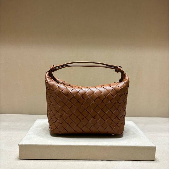 Bottega Veneta BV Intrecciato Woven Lambskin Lunch Bag 9202