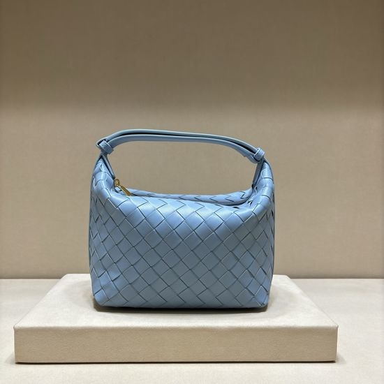 Bottega Veneta BV Intrecciato Woven Lambskin Lunch Bag 9204