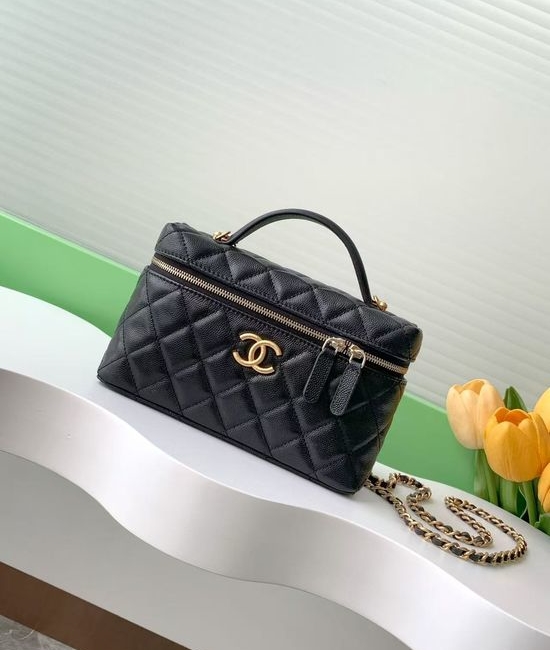 Chanel 25C Grain Calfskin Chain Clutch With Detachable Strap AP4583