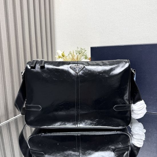 Prada Oil Wax Leather Messenger Bag 2VH187