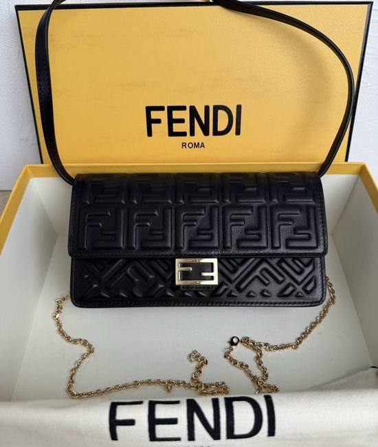 Fendi Baguette Wallet Chain Strap Full Leather 1028