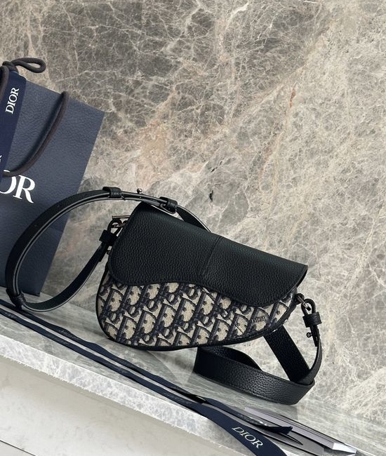 Christian Dior CD Saddle Bag Classic Redesign 695