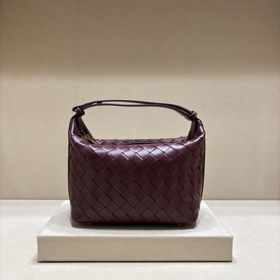 Bottega Veneta BV Intrecciato Woven Lambskin Lunch Bag 3002