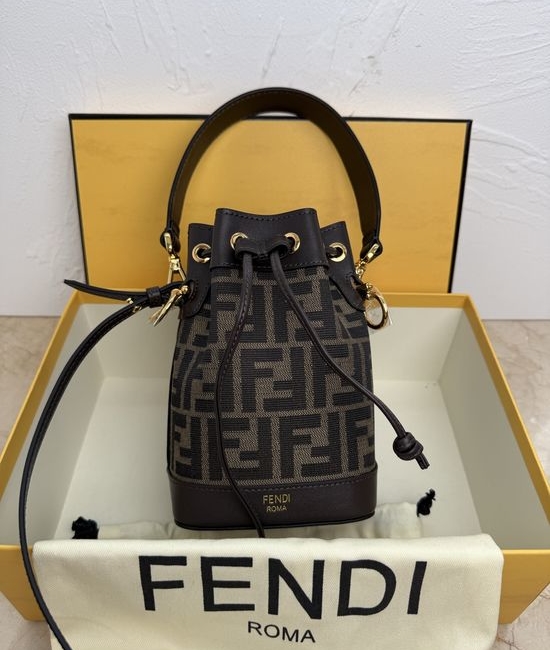 Fendi Mon Tresor Mini Bucket Bag 010