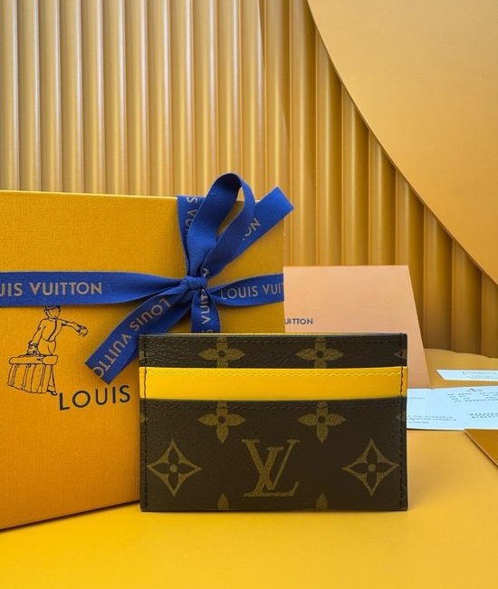 Louis Vuitton LV Monogram Card Holder M12844