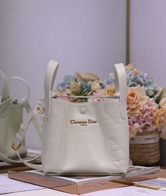 Christian Dior CD Signature White Bucket Bag 2366