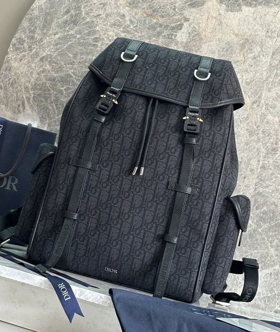Christian Dior CD Hit The Road Flap Backpack 1ESBA205YKY
