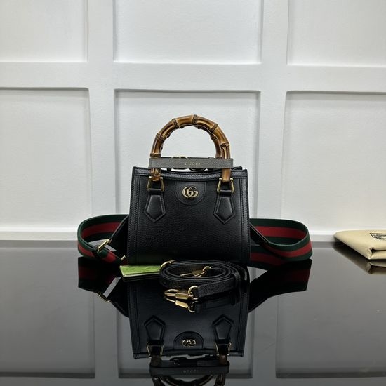 Gucci Small Leather Shoulder Bag 702732