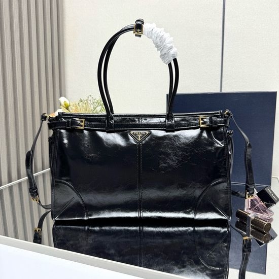 Prada LusSolf Patent Leather Handbag 1BA433