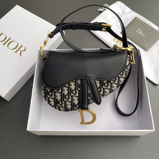 Christian Dior CD Soft Saddle Mini Saddle Bag M0465