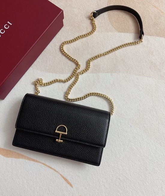 Gucci Chain Wallet 837373