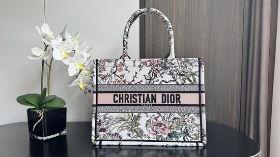 Christian Dior CD Tote Rose Embroidery Bag 8001