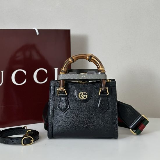 Gucci Classic Black Crossbody Bag 702732
