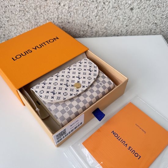 Louis Vuitton LV Wallet Monogram Pattern Cowhide Leather M25745