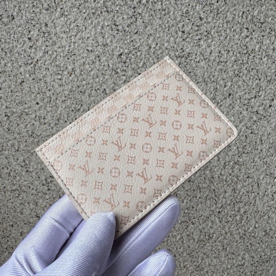 Louis Vuitton LV Card Holder Monogram Canvas M25750