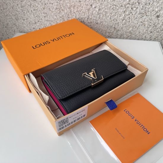 Louis Vuitton LV Capucines Compact Taurillon Leather Wallet M62157