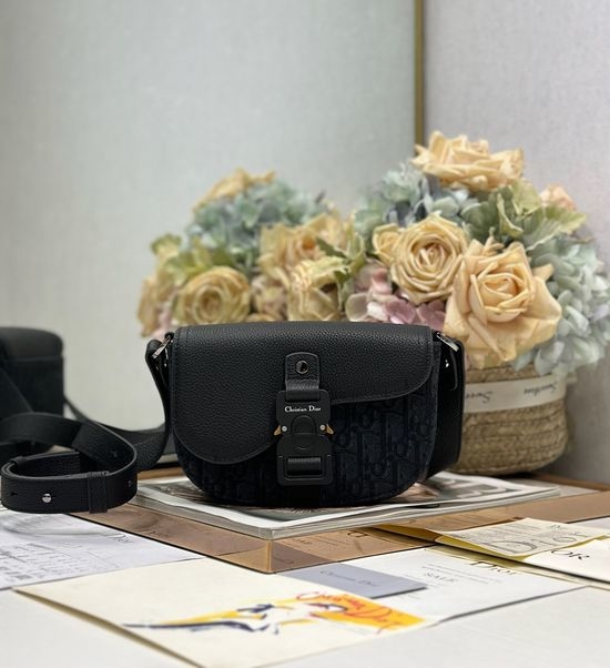 Christian Dior CD Saddle Mini Messenger Bag 435