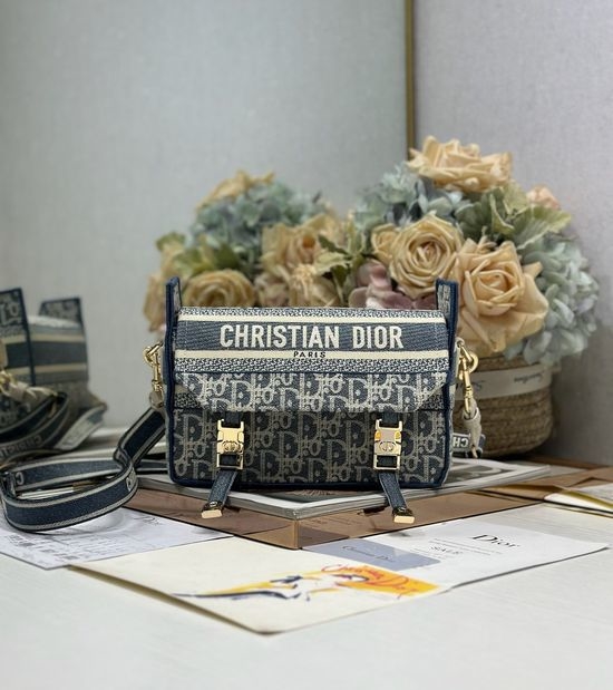 Christian Dior CD Oblique Print Messenger Bag with CD Buckle 4191
