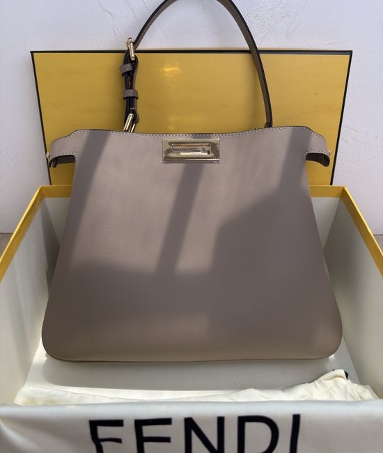 Fendi Peekaboo Soft Bag Cowhide Turn Lock 8877