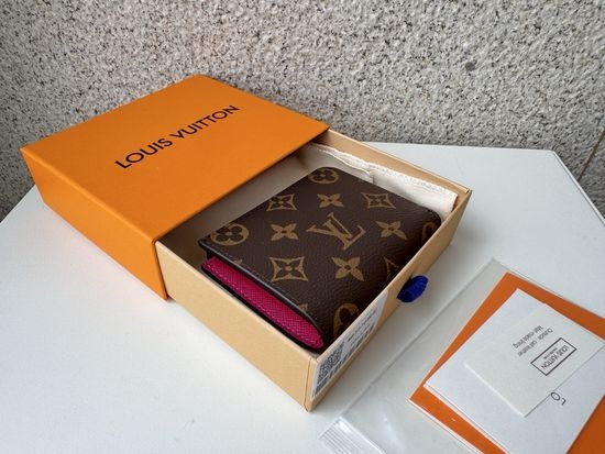 Louis Vuitton LV Compact Noah Zip Card Wallet M83676