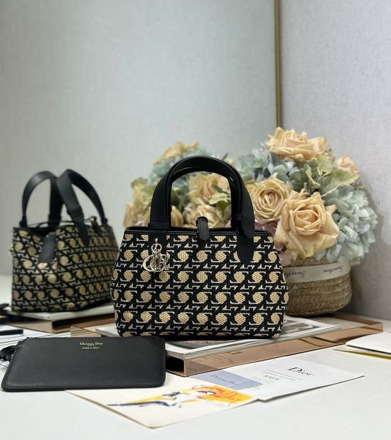 Christian Dior CD Toujours Quilted Leather Handbag 1188