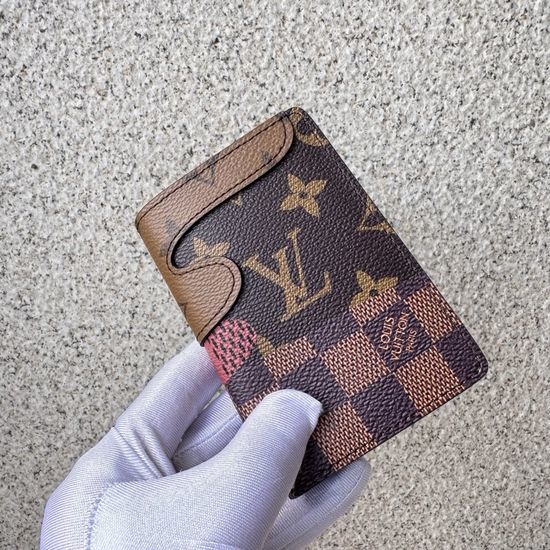 Louis Vuitton LV Monogram Landscape Canvas Card Holder M26010