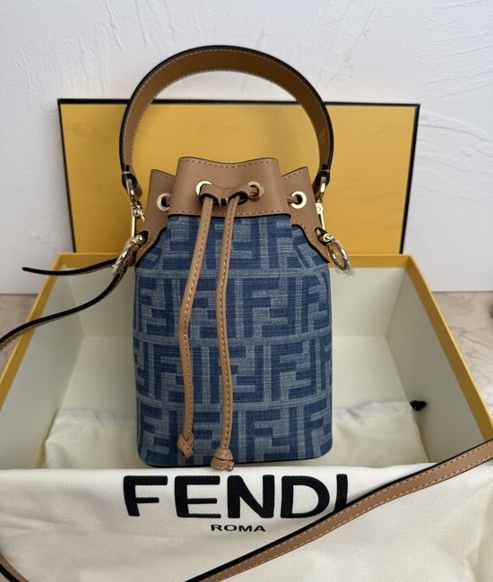 Fendi Mon Tresor Mini Bucket Bag 010
