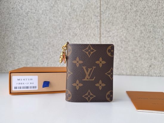 Louis Vuitton LV Pocket Compact Pink Wallet M14718