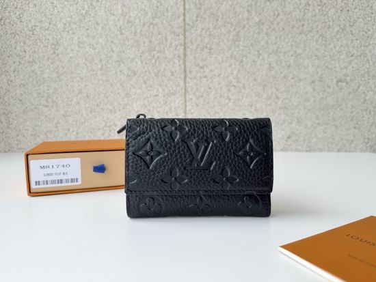 Louis Vuitton LV Porto Foyle Pilot Leather Wallet M82566