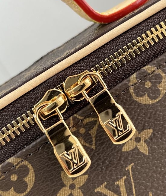Louis Vuitton LV Nice Beauty Monogram Cosmetic Bag M83079