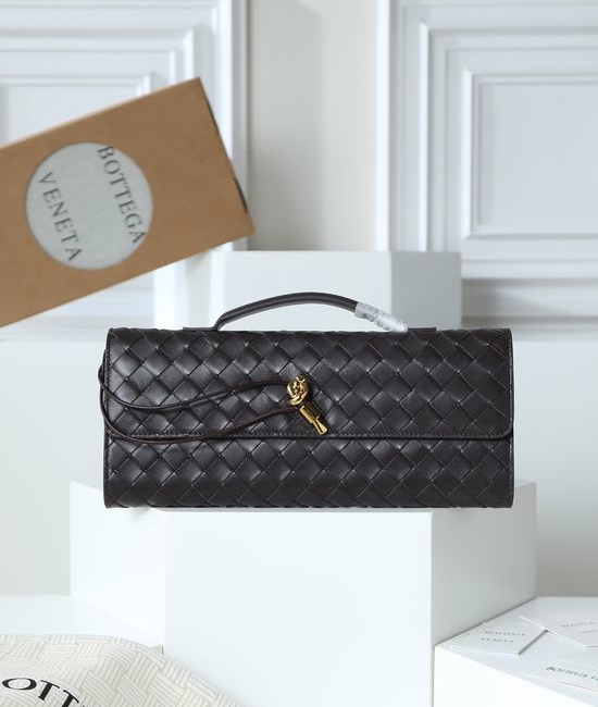 BV Andiamo Evening Clutch Elegant and Spacious 741511