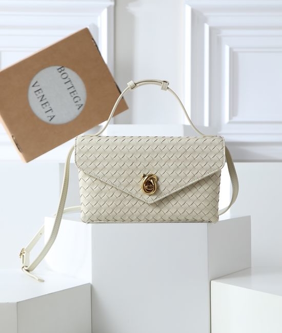 Bottega Veneta BV Knot Lock Woven Bag 817191