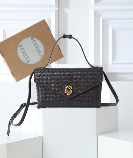 Bottega Veneta BV Knot Lock Woven Bag 817191