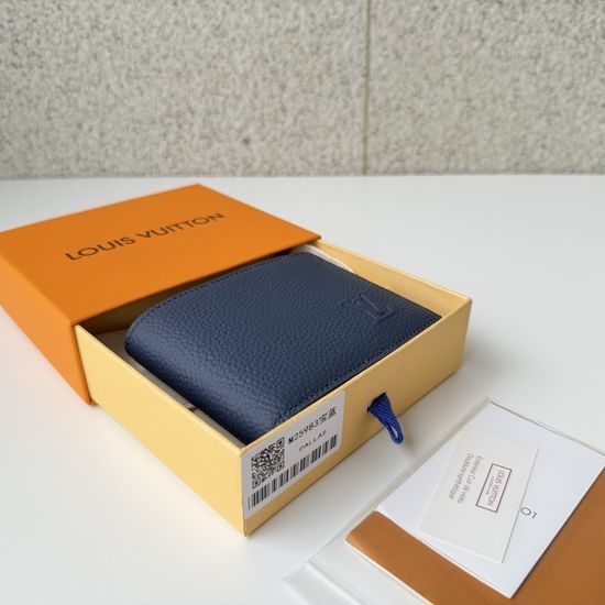 Louis Vuitton LV Portefeuille Multiple Leather Wallet M25983