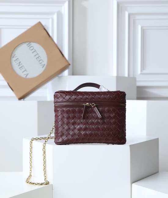 Bottega Veneta BV Soft Vanity Woven Bag 843800