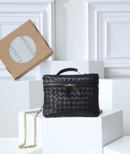 Bottega Veneta BV Soft Vanity Bag 843800