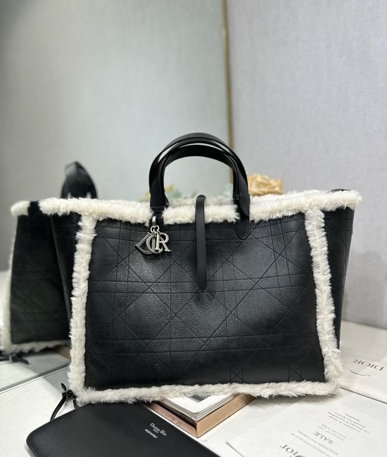 Christian Dior CD Toujours Large Handbag 1188