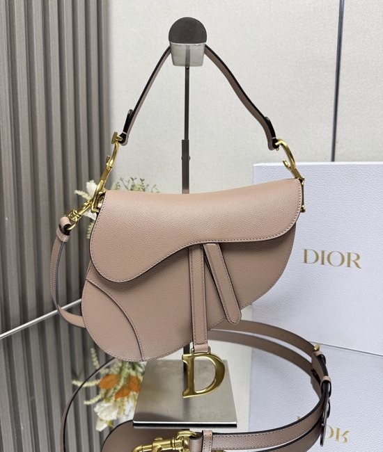 Christian Dior CD Saddle Grained Leather Bag 93271