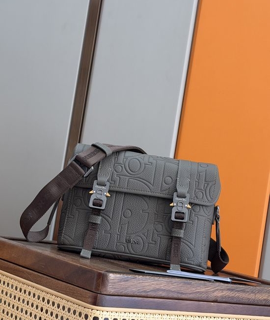 Christian Dior CD Hit the Road Messenger Bag 93398