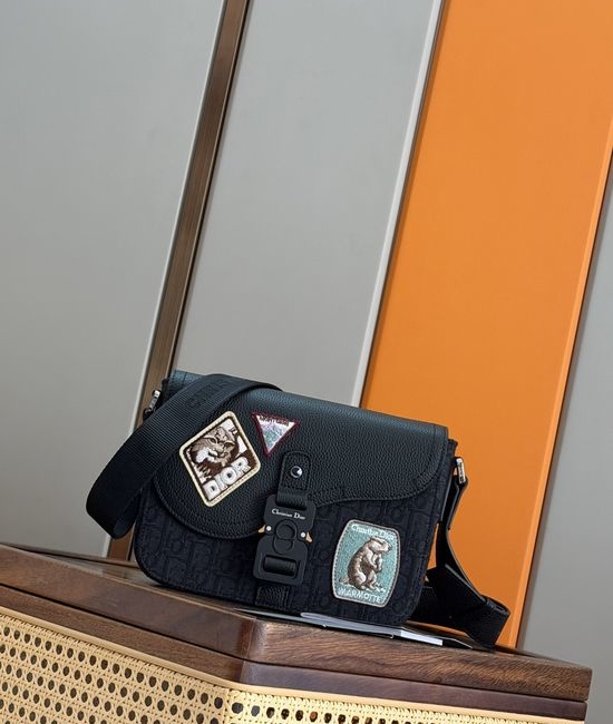 Christian Dior CD Saddle Messenger Bag 93362