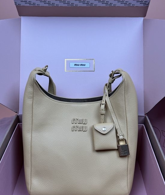 Miu Miu Isetan Limited Hobo Bag _5BB098