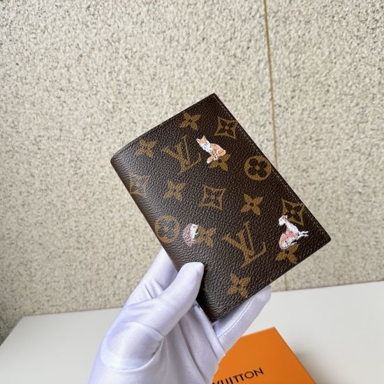 Louis Vuitton LV Passport Cover Monogram Forest Animal Print M27023