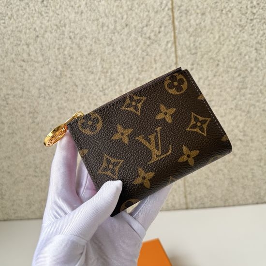 Louis Vuitton LV Portefeuille Lisa Monogram Wallet M82383