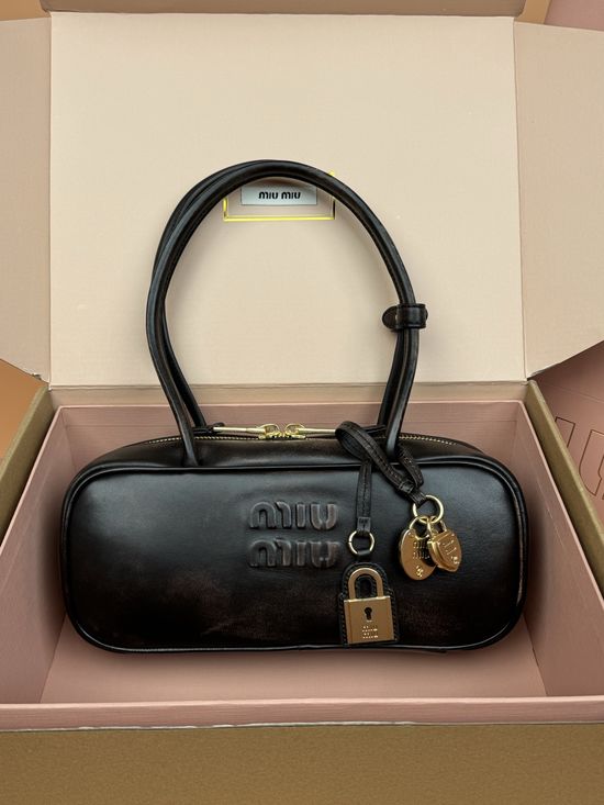 Miu Miu Beau Leather Handbag 5BB173