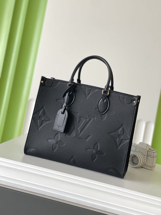 Louis Vuitton Onthego Full Leather Square Bag M45595