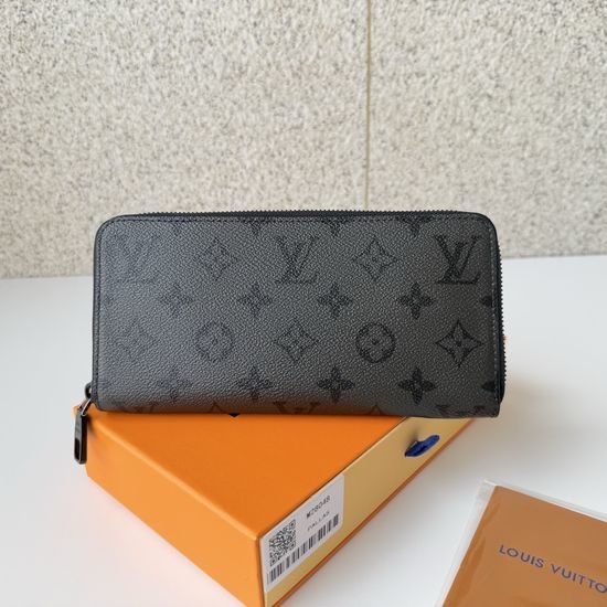 Louis Vuitton LV Monogram Canvas Zip Wallet M28048
