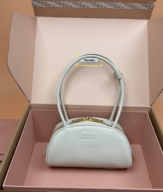 Miu Miu Beau Calfskin Handbag _5BB192