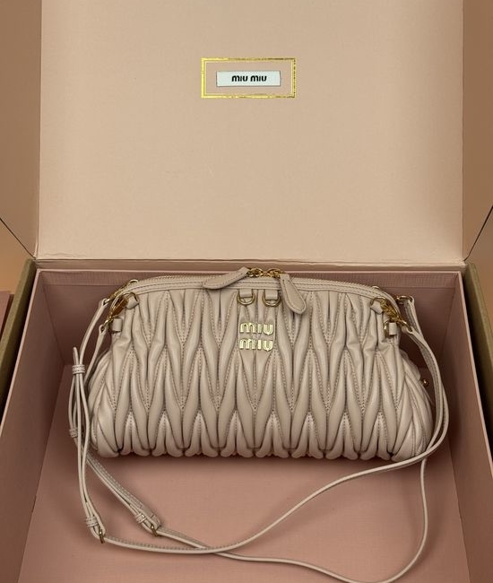 Miu Miu Matelasse Leather Handbag 5BF130