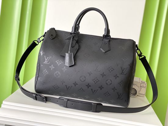 Louis Vuitton SPEEDY P9 Leather Handbag M13916